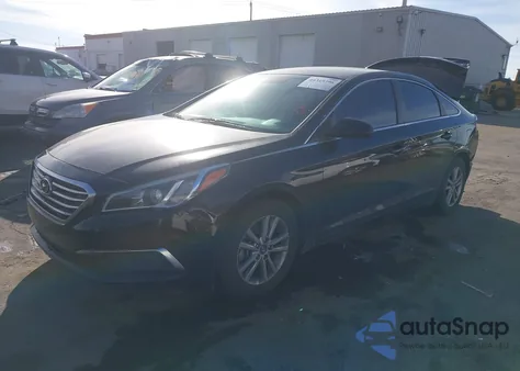 2016 Hyundai Sonata z USA, uszkodzony, nr VIN 5NPE24AF7GH397990